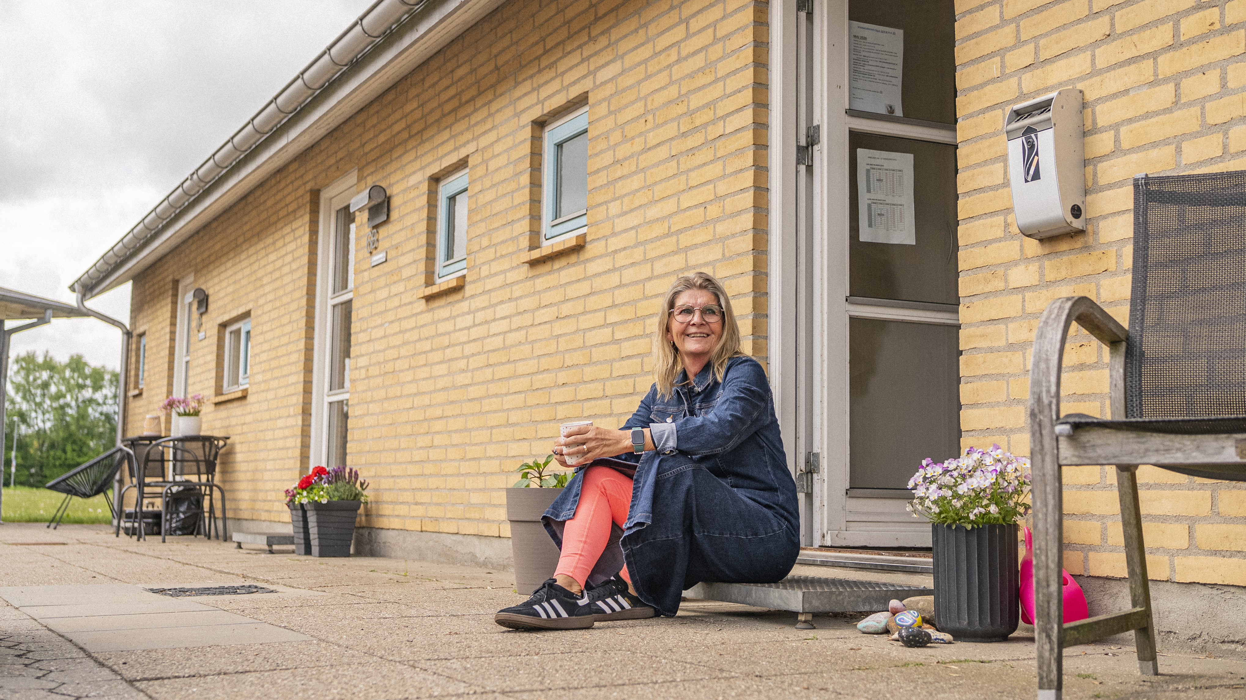 Lene forandrer unges liv - men snart kan det være slut