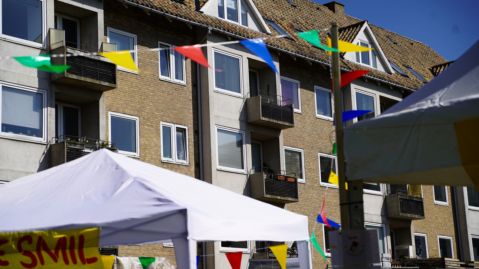 65B53255 Ed40 4B80 B850 391886736E16