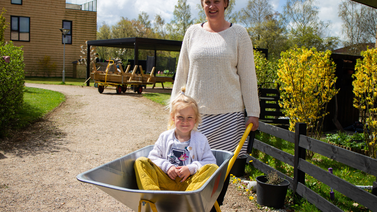 Dame Barn I Trillebør