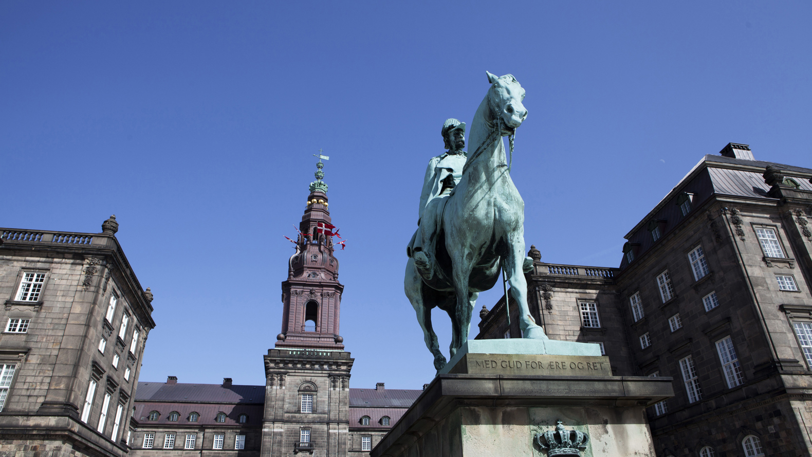 Folketinget Eksterioer.100411 528.Fotograf Anders Hviid