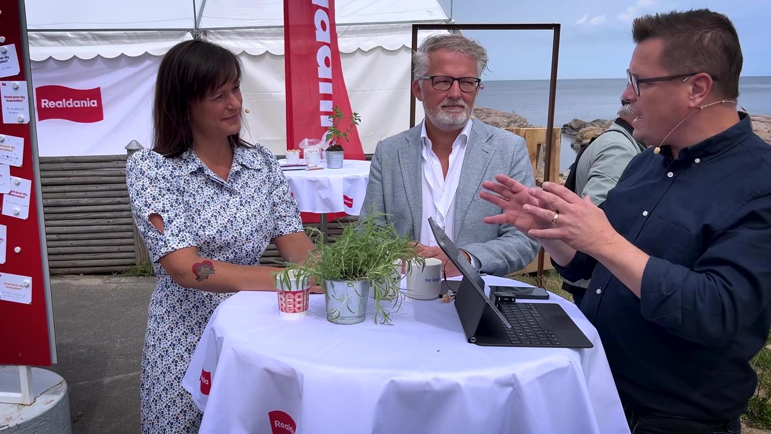 Sophie Lohde  Alment Inside