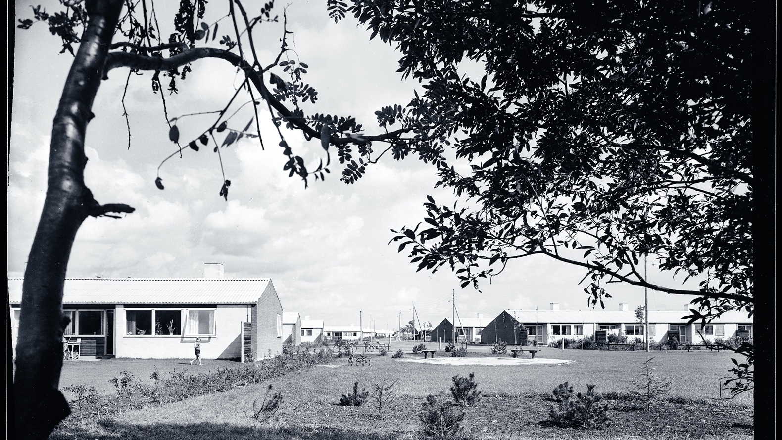 Carlsro Fra Bogen 'Ufortalte Historier Om Kvinder, Køn Og Arkitektur I Danmark' S. 82 (1) Kopier