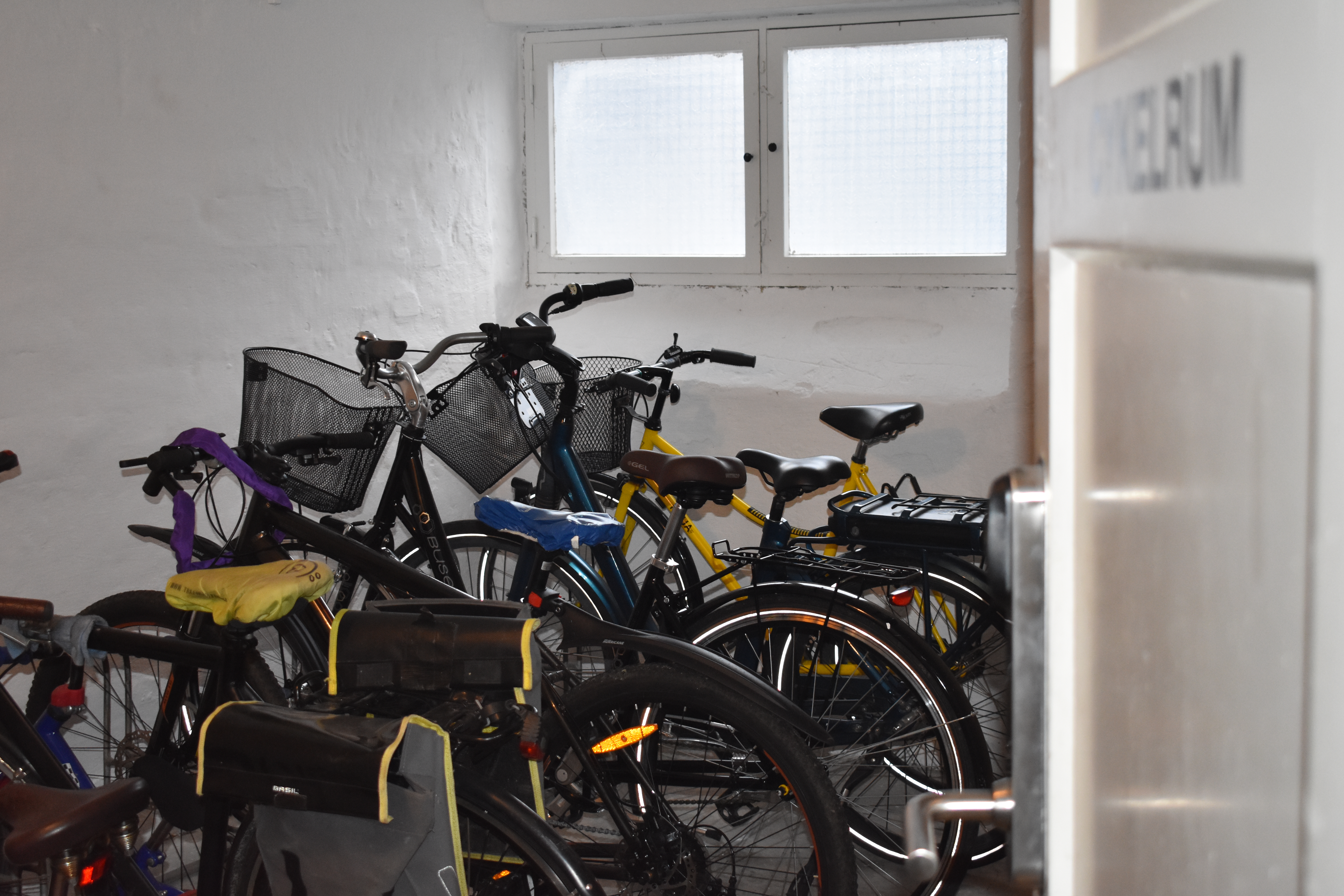 Cykelkælderen Er Malet For Nylig I Afdeling 38 I AAB.