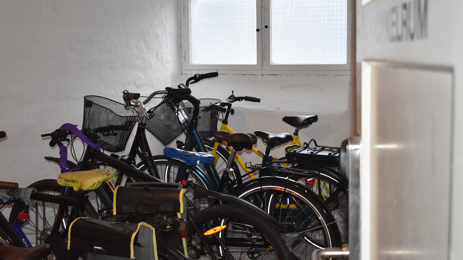 Cykelkælderen Er Malet For Nylig I Afdeling 38 I AAB.