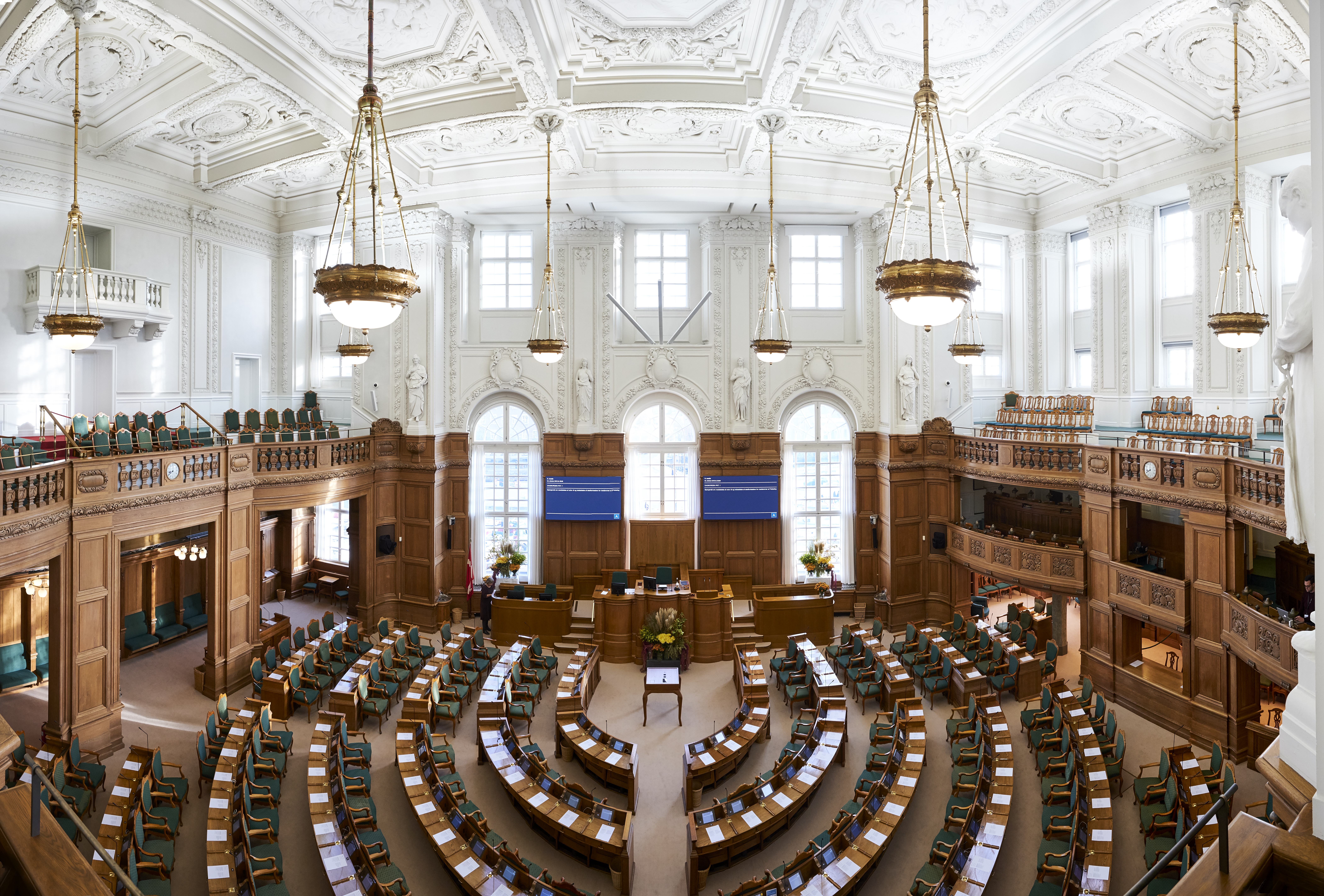 Folketingssalen Christoffer Regild Debat 02 (1)