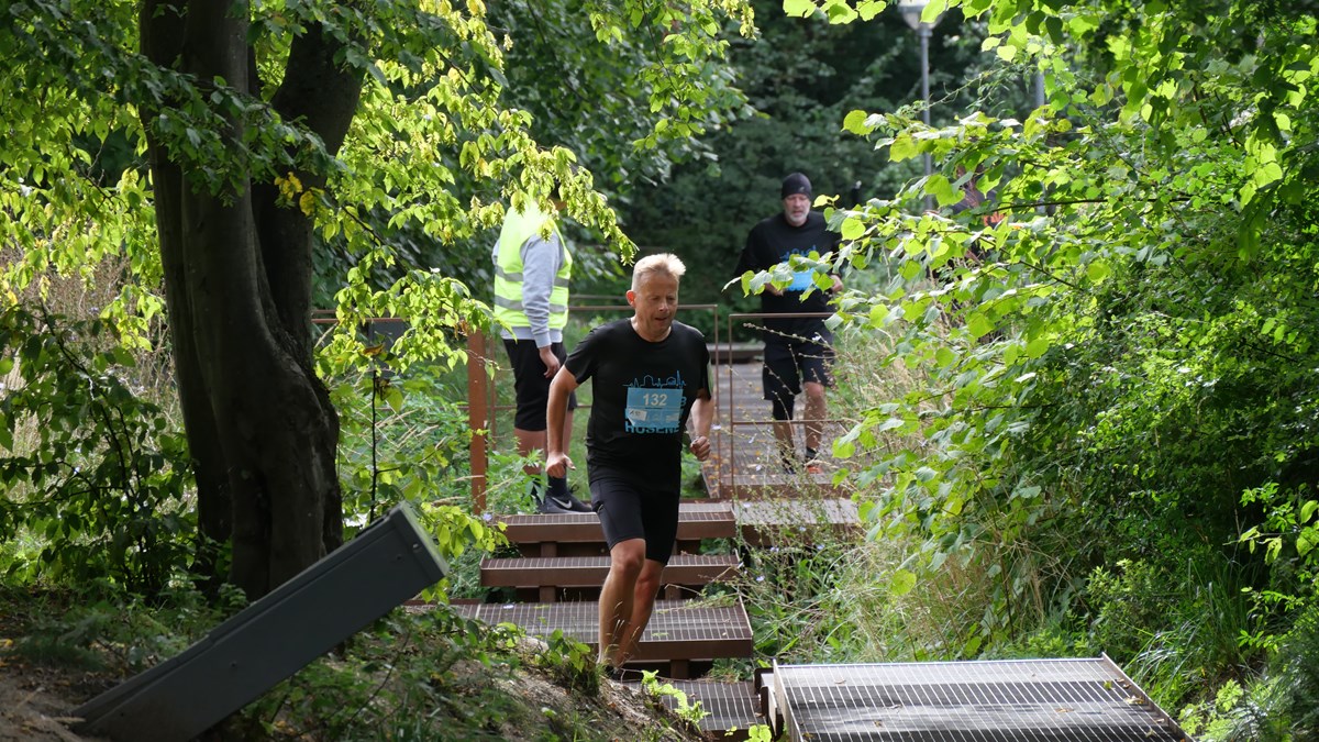 P1083358 Vincent Byakika
