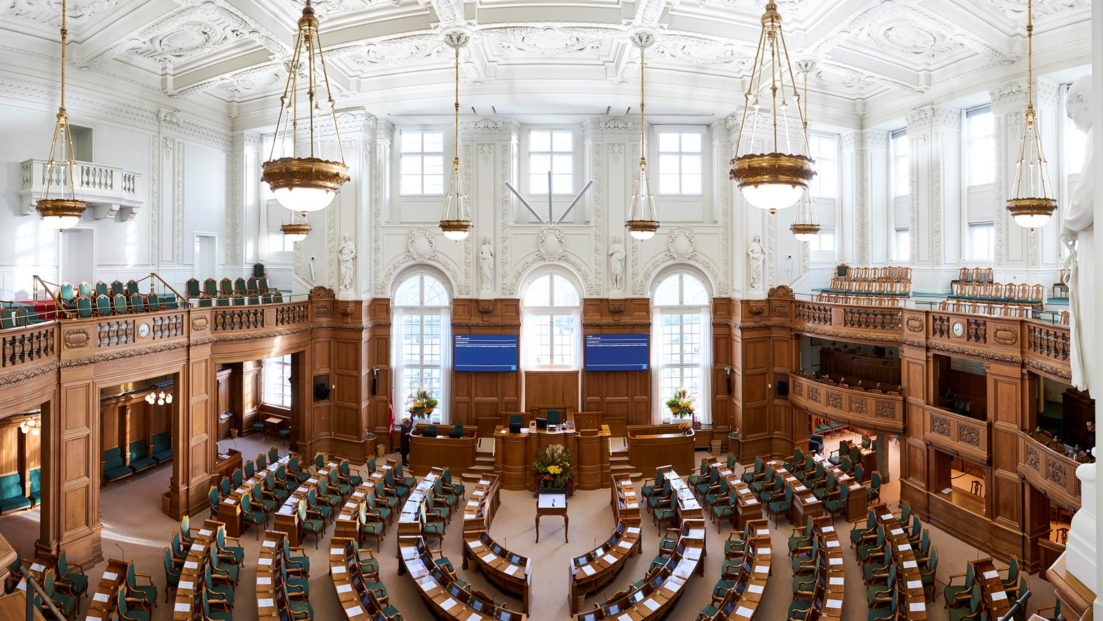 Folketingssalen Christoffer Regild Debat 02