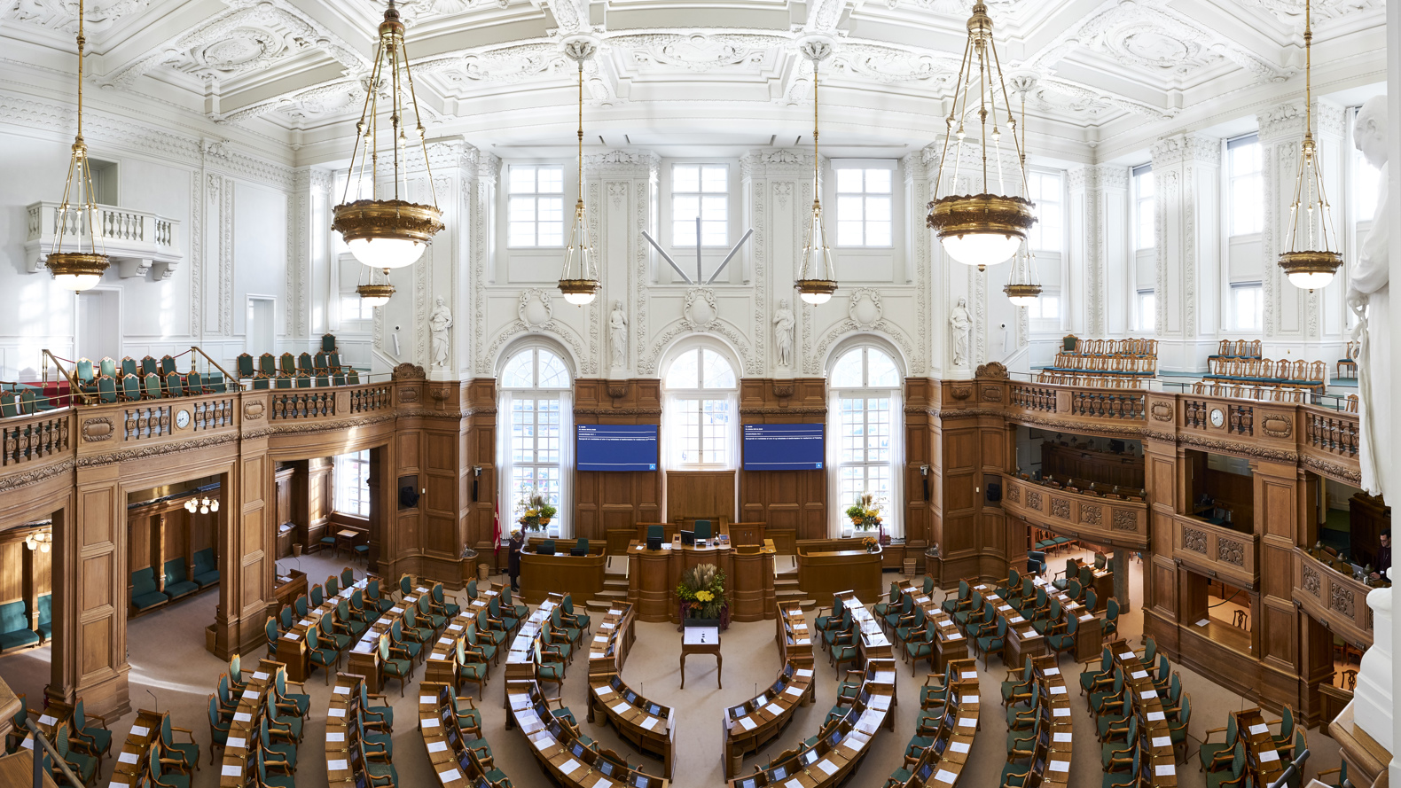 Folketingssalen Christoffer Regild Debat 02